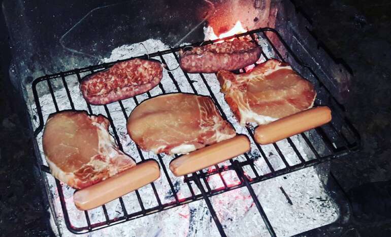 Spuntino notturno in difesa dell'obj durante il torneo Operazione Pietra Corva