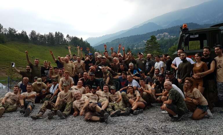 Foto di gruppo finale dopo le premiazioni Tomb Raider