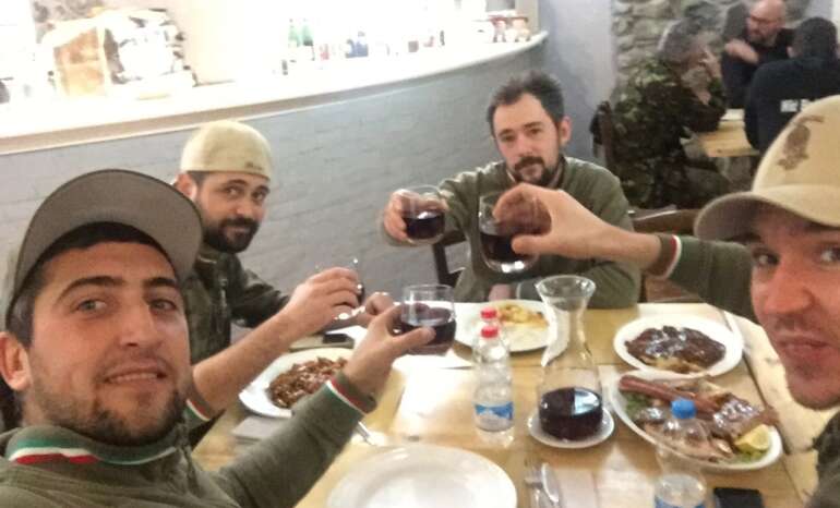 foto a tavola della pattuglia a fine torneo