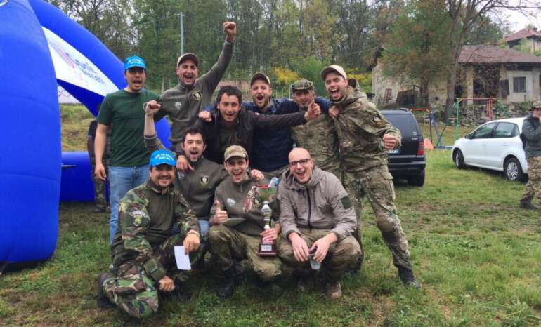 Immagine della squadra durante la premiazione