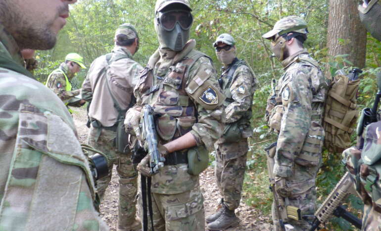 Foto durante briefing prima di entrare in obj al Memorial Ronin 2014