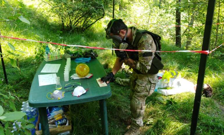Un operatore in azione durante un'operazione del torneo Nuclear Fallout